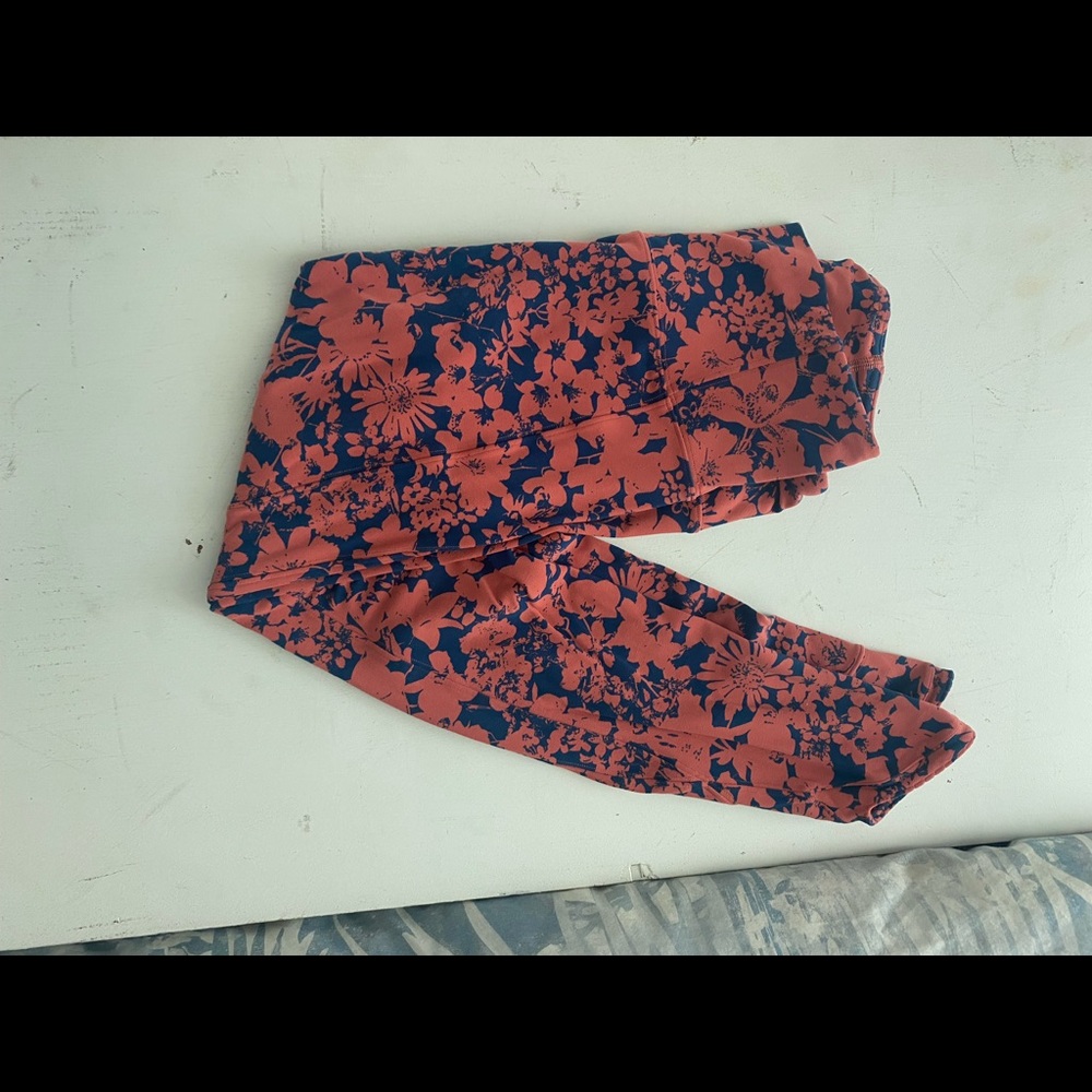 Lululemon Align Print scallop ankle leggings
